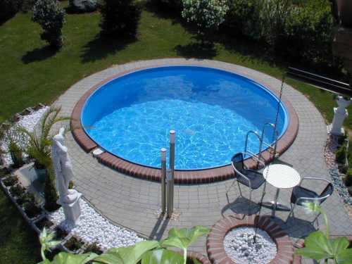 Kruhový bazén pro částečné či úplné zapuštění