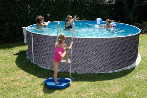 nadzemní rodinný kruhový bazén